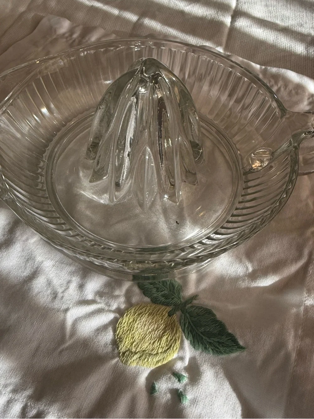 Vintage Anchor Hocking Clear Glass Citrus Juicer - Classic Glass Reamer Large